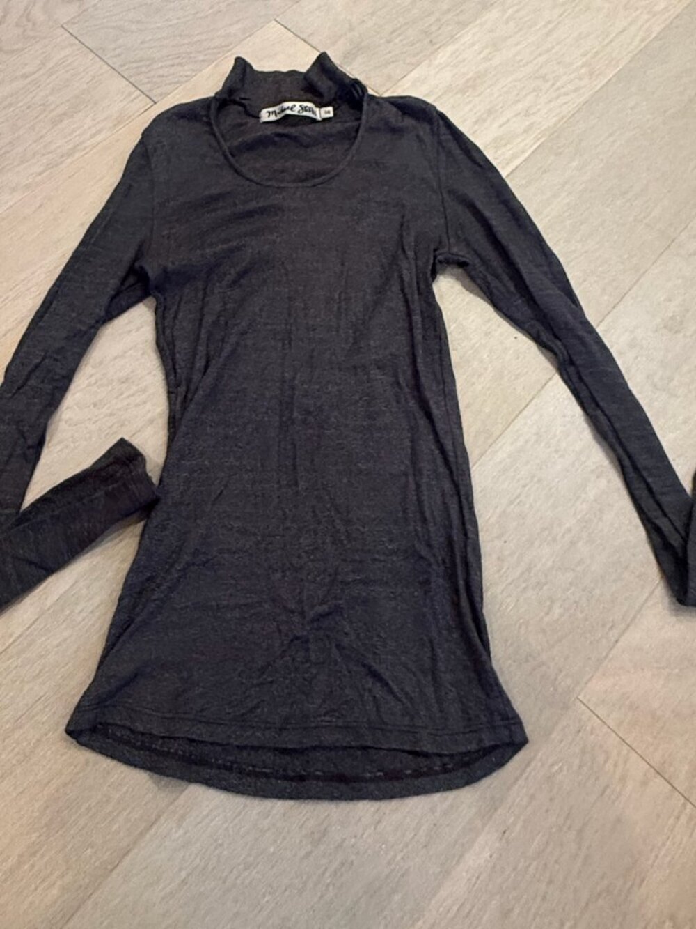 Michael Stars Charcoal Gray Long Sleeve Scoop Neck Tee One Size